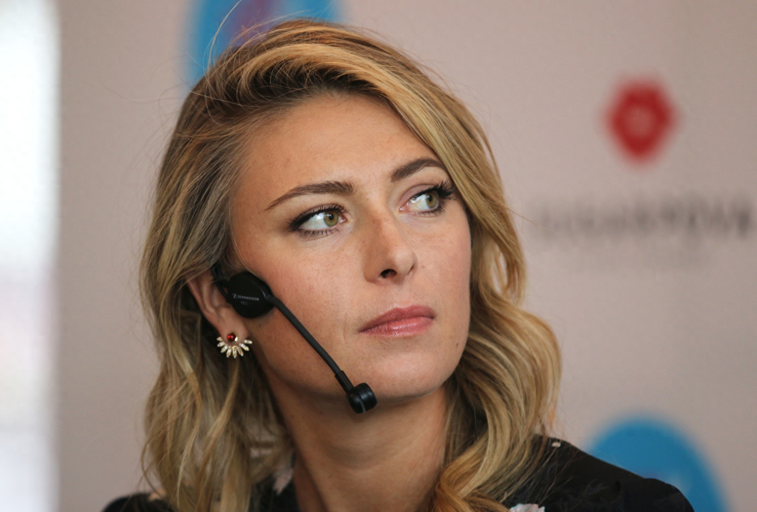 南宫体育-关于莎拉波娃官方宣布出色防守新规，老鹰引发争议！引发球迷热议的信息