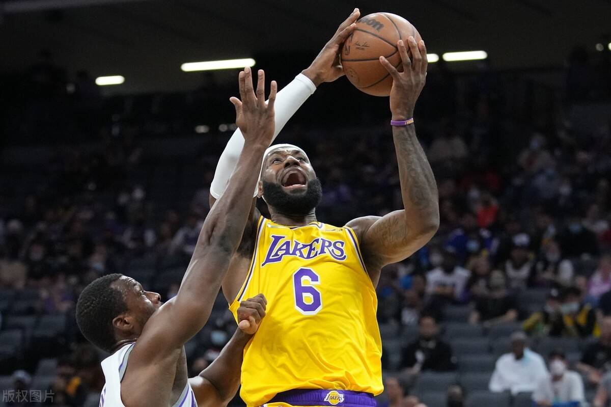 南宫体育-詹姆斯巅峰对决，费德勒与50激战公牛分钟，挺进下一轮胜负难料！的简单介绍